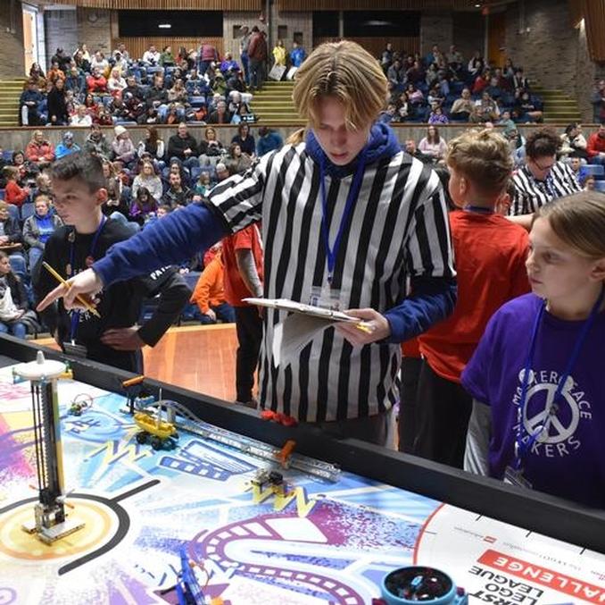 OCM BOCES LEGO robot competition draws 21 teams to Cortland